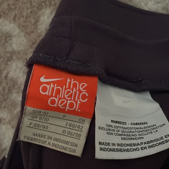 Nike sweat suit - Picture 4 of 4